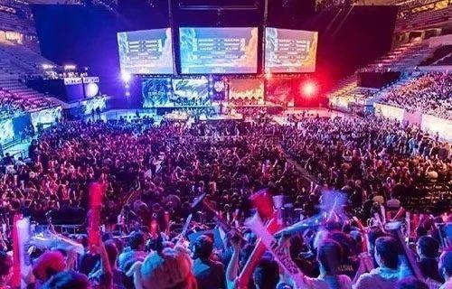 一个大背景 一个大背景